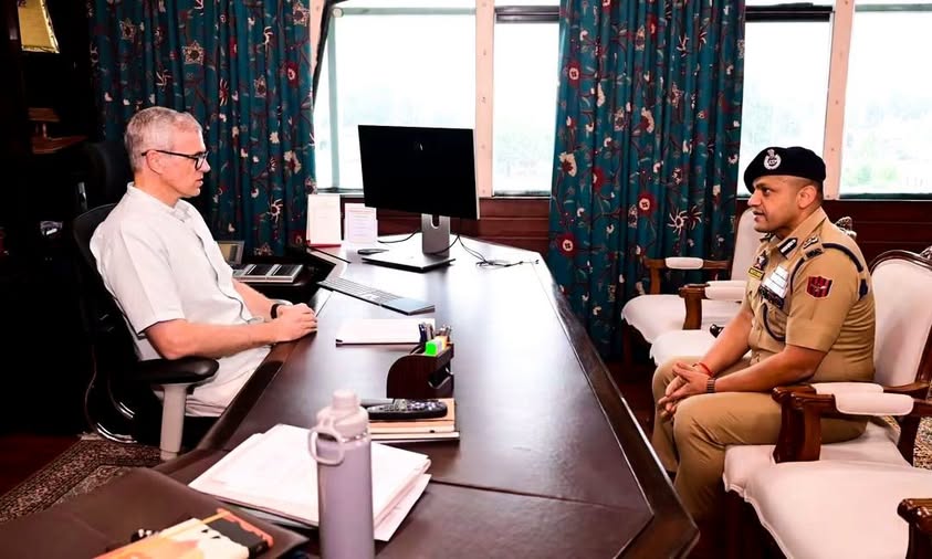 Inspector General of Police, Kashmir, Sujit Kumar, IPS paid a courtesy call on the Chief Minister today at the Civil Secretariat, Srinagar, following his recent assumption of charge.