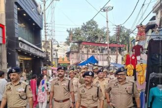 IGP Jammu Leads Foot Patrol in City North, Reviews Security and Law & Order Situation