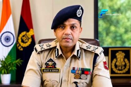 IGP Kashmir Sujit Kumar Reviews Srinagar Security Grid, Directs Changes In Naka Points To Ease Traffic