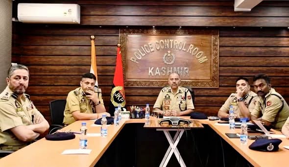 Nalin Prabhat, DGP, along with IG Kashmir Zone, conducted an Op Review, with all Districts and Ranges of Kashmir.