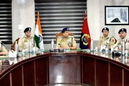 Sujit Kumar IGP Kashmir Reviews Security, Law & Order , Crime Scenario in District Bandipora.
