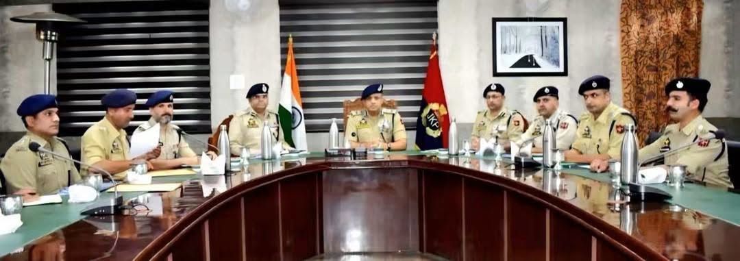 Sujit Kumar IGP Kashmir Reviews Security, Law & Order , Crime Scenario in District Bandipora.