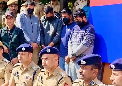 Srinagar Police Busted Narcotics Module , 8 Arrested, Rs 85.76 Lakh Cash, Gold Worth Rs 1.05 Cr, Pistol Recovered: SSP Srinagar