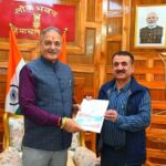 Vice-Chancellor of Himachal Pradesh University (HPU) Prof. Mahavir Singh paid a courtesy call on the Hon’ble Governor, Shri Kavinder Gupta , at Lok-Bhavan Shimla.