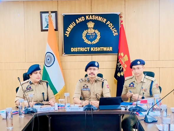 Jammu Zone Inspector General of Police (IGP) Tejinder Singh (IPS), Accompanied by DIG Sargun Shukla (IPS), Visits Kishtwar and Reviews Security and Operational Preparedness.