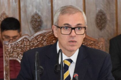 Chief Minister chaired a comprehensive review of Anantnag’s development, winter preparedness and public service delivery today, directing departments to expedite ongoing projects and ensure timely resolution of public grievances.